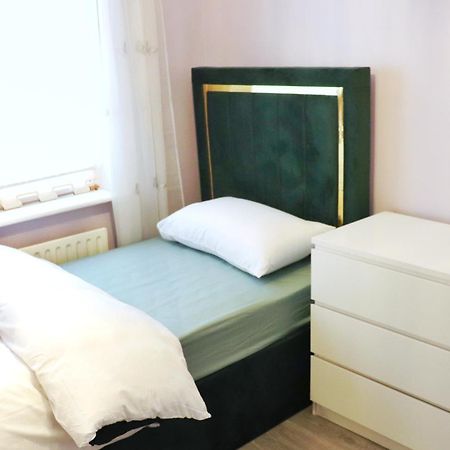 Your Perfect Home Away From Home Корк Екстер'єр фото